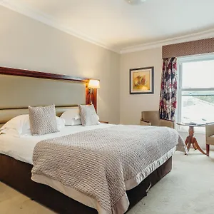 4* Hotel Crown By Compass Hospitality